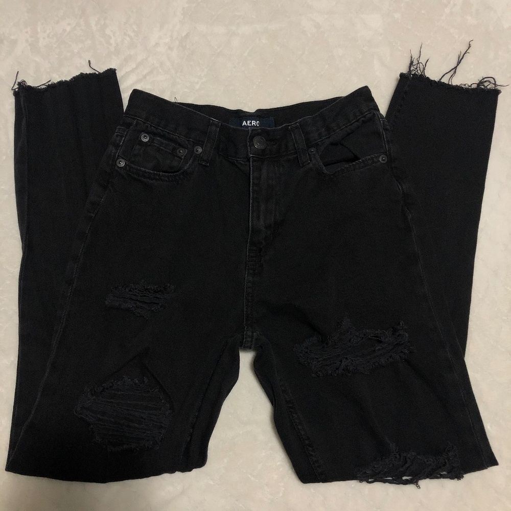 ❗️SOLD❗️Aeropostale Distressed Mom Jeans
